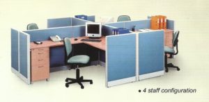 Partisi Kantor uno 4 staff 1 300x147 - Partisi Kantor UNO Solusi Terbaik