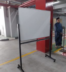 Papan Tulis Whiteboaard 90x120 Standing 1 muka Magnetic